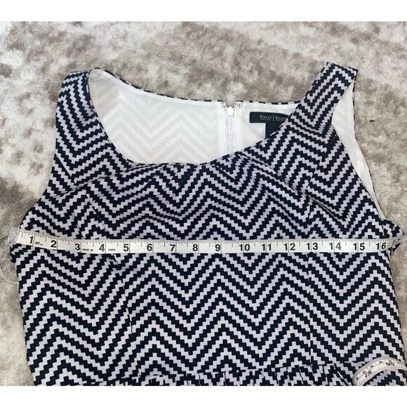 White House Black Market size 10 WHBM Zig Zag Tank Dress Chevron Fit-n- Flare - Picture 6 of 9